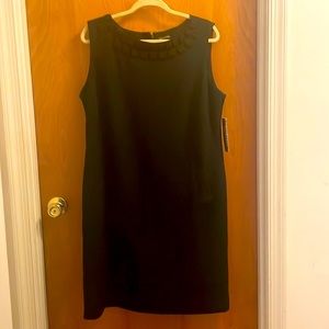 NWT Black Dana Buchman Shift Dress